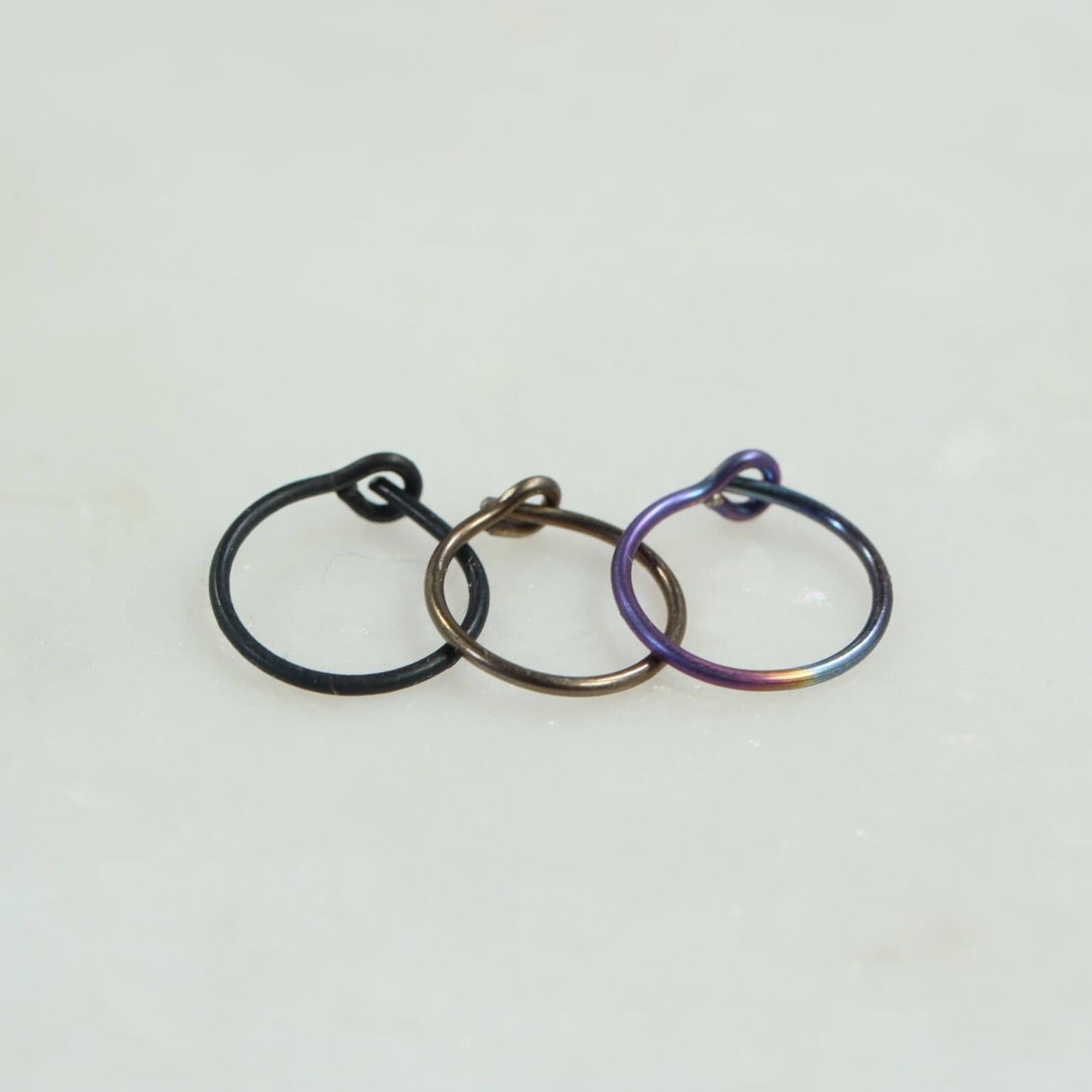 Men's Hoop Earring Plain - SINGLE Niobium Choose Your Diameter, Gauge