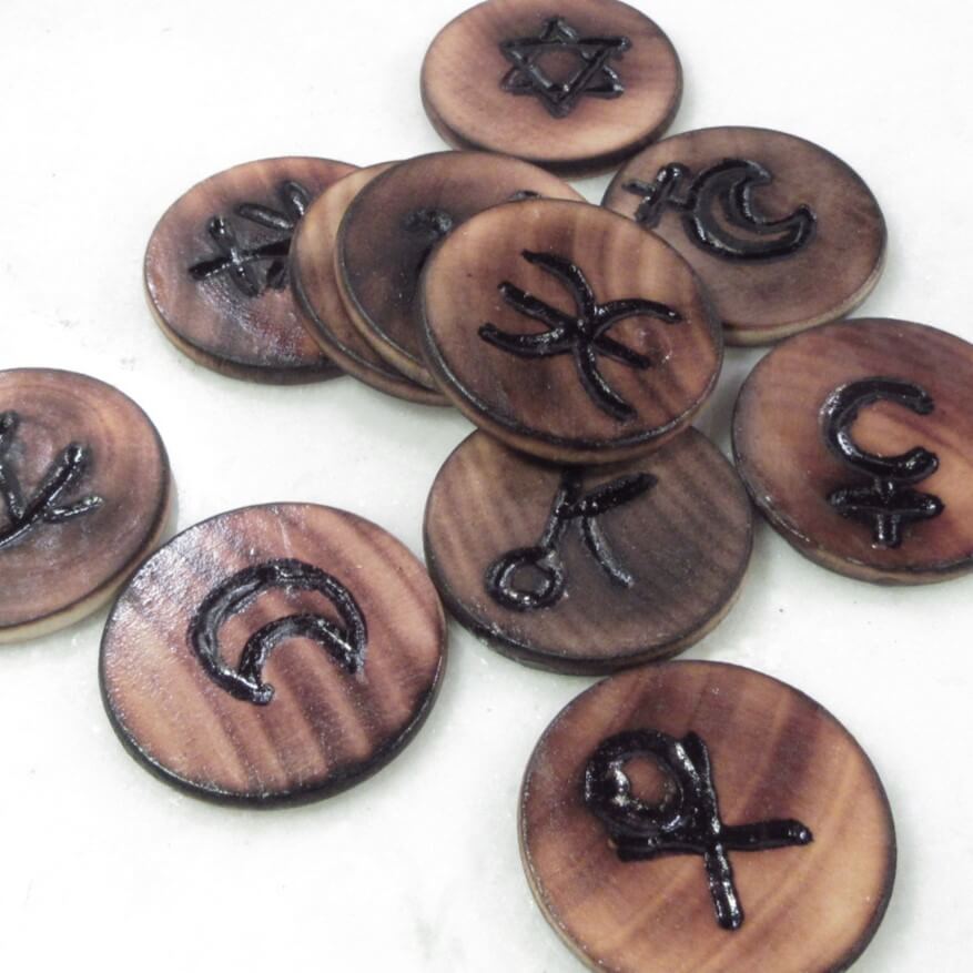 Astroids Rune Set - Choose Rounds or Dice