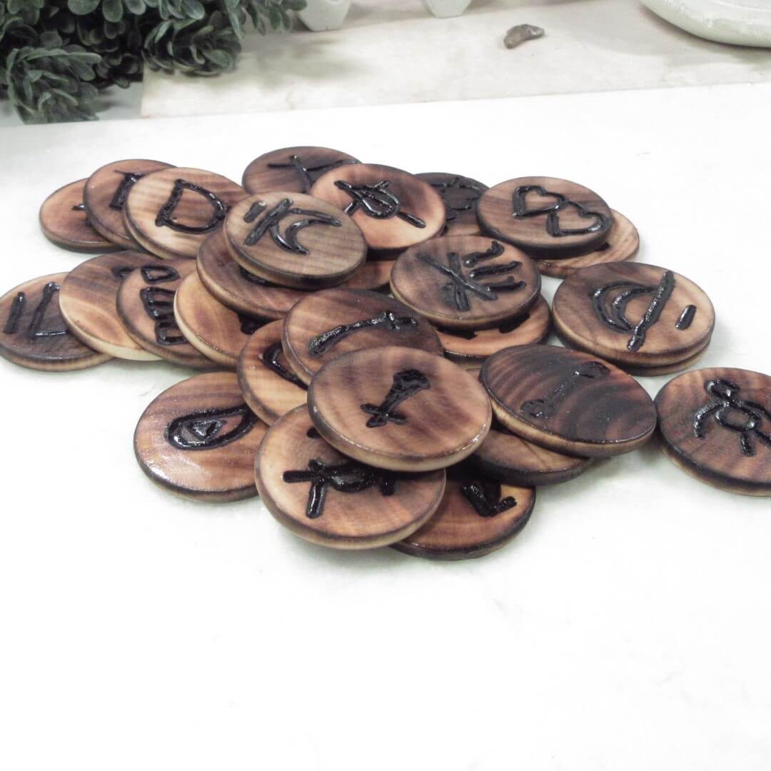 Symbolism Runes 658 Round Runes