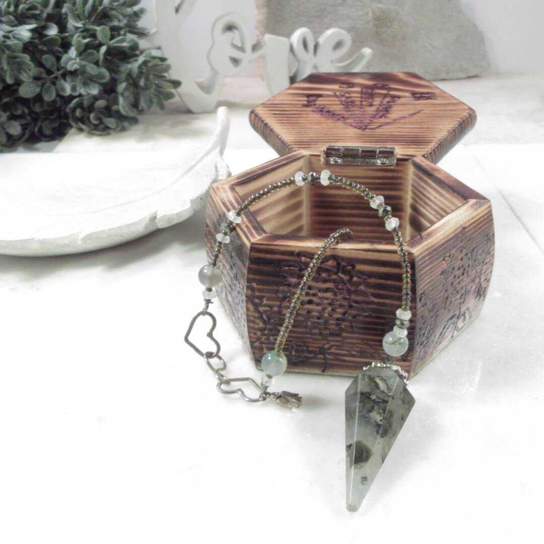 pendulum box with pendulum