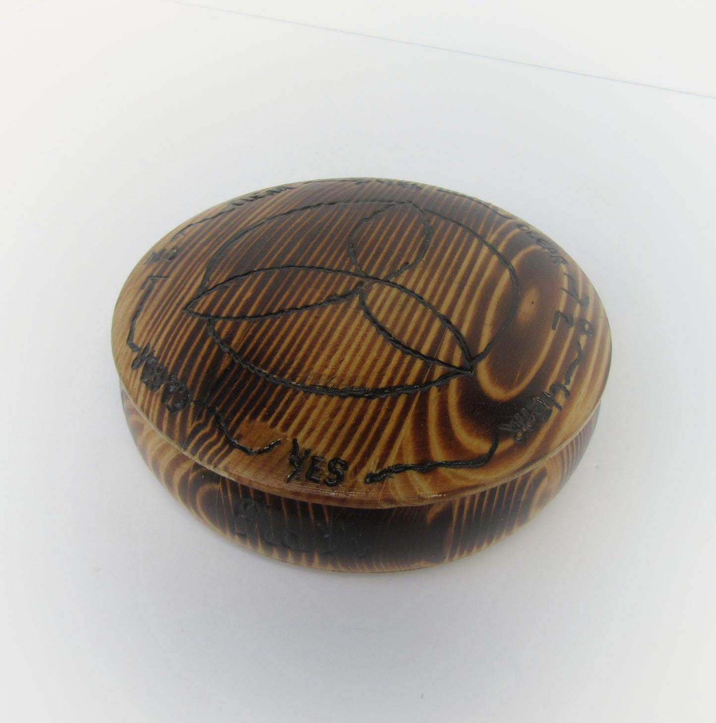 Pendulum Box Celtic Knot with Board
