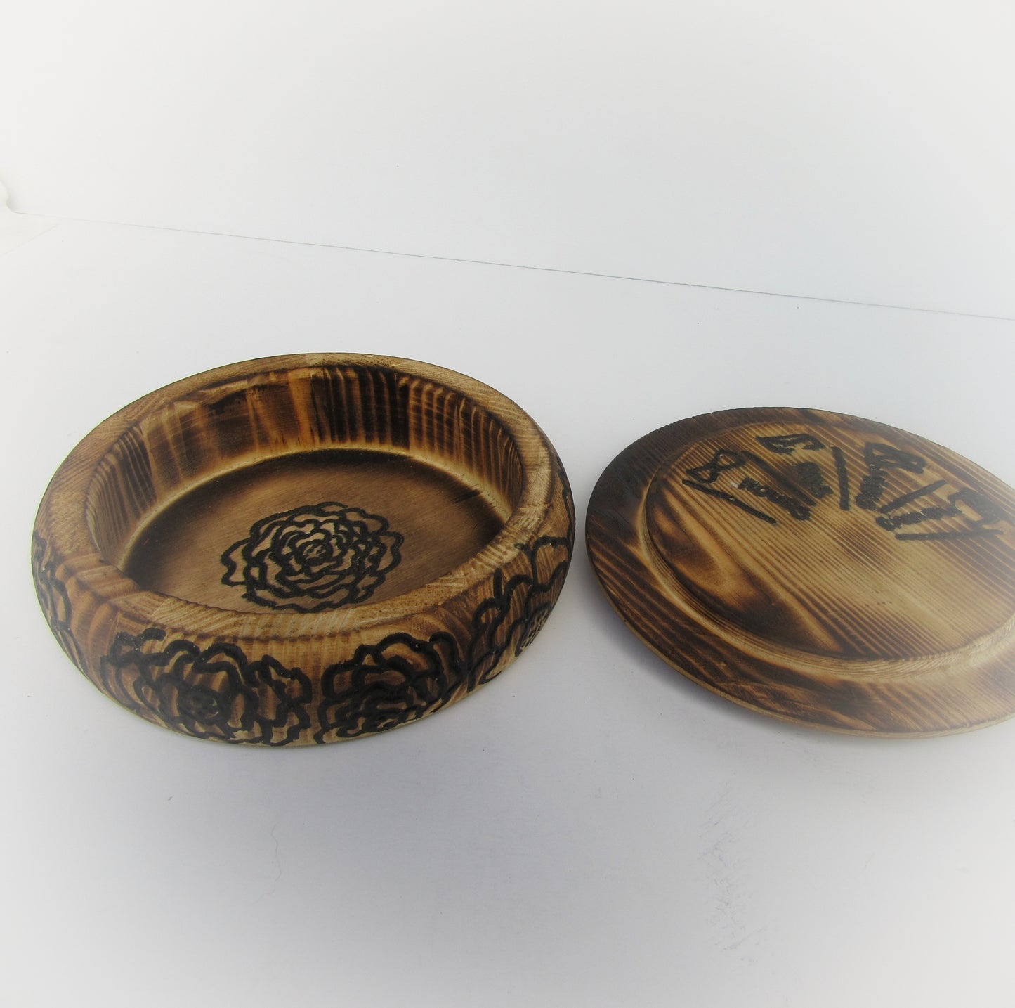 Pendulum Box Peoneis with Board