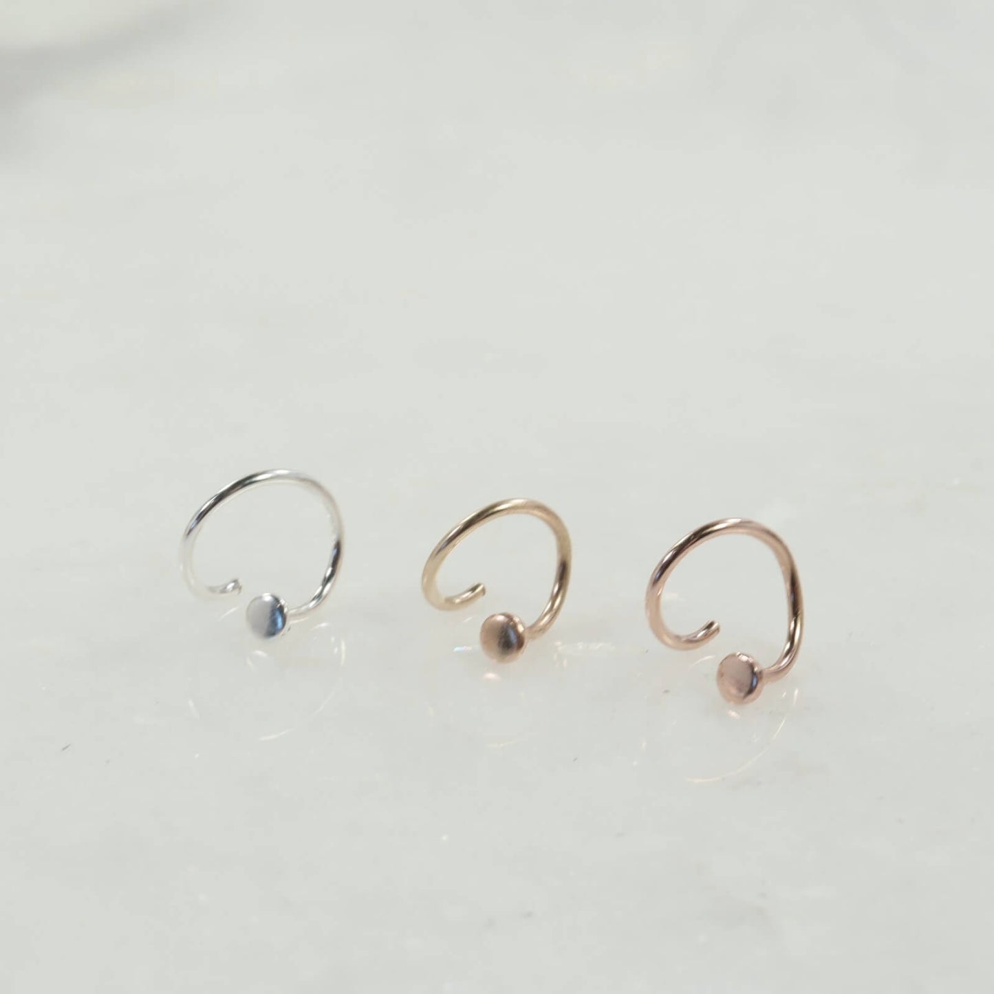 Tragus Twist 2mm Dot Plain - Choose Your Metal and Gauge
