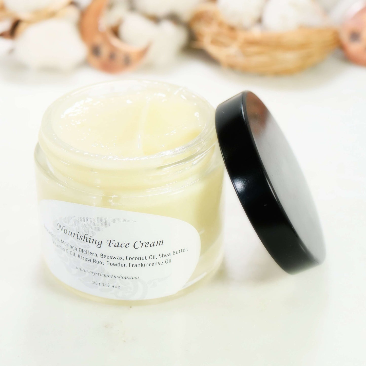 open jar nourishing face lotion